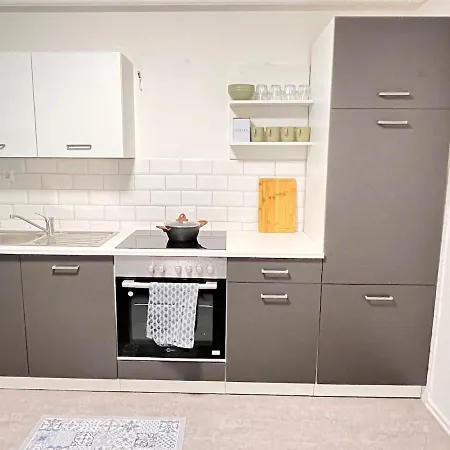 Apartment Modernes Monteurapartment In *